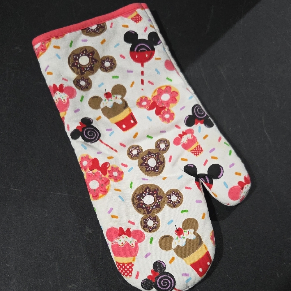 Disney Treats Oven Mitt